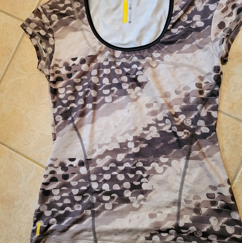 Lole sport/athletic shirt L
